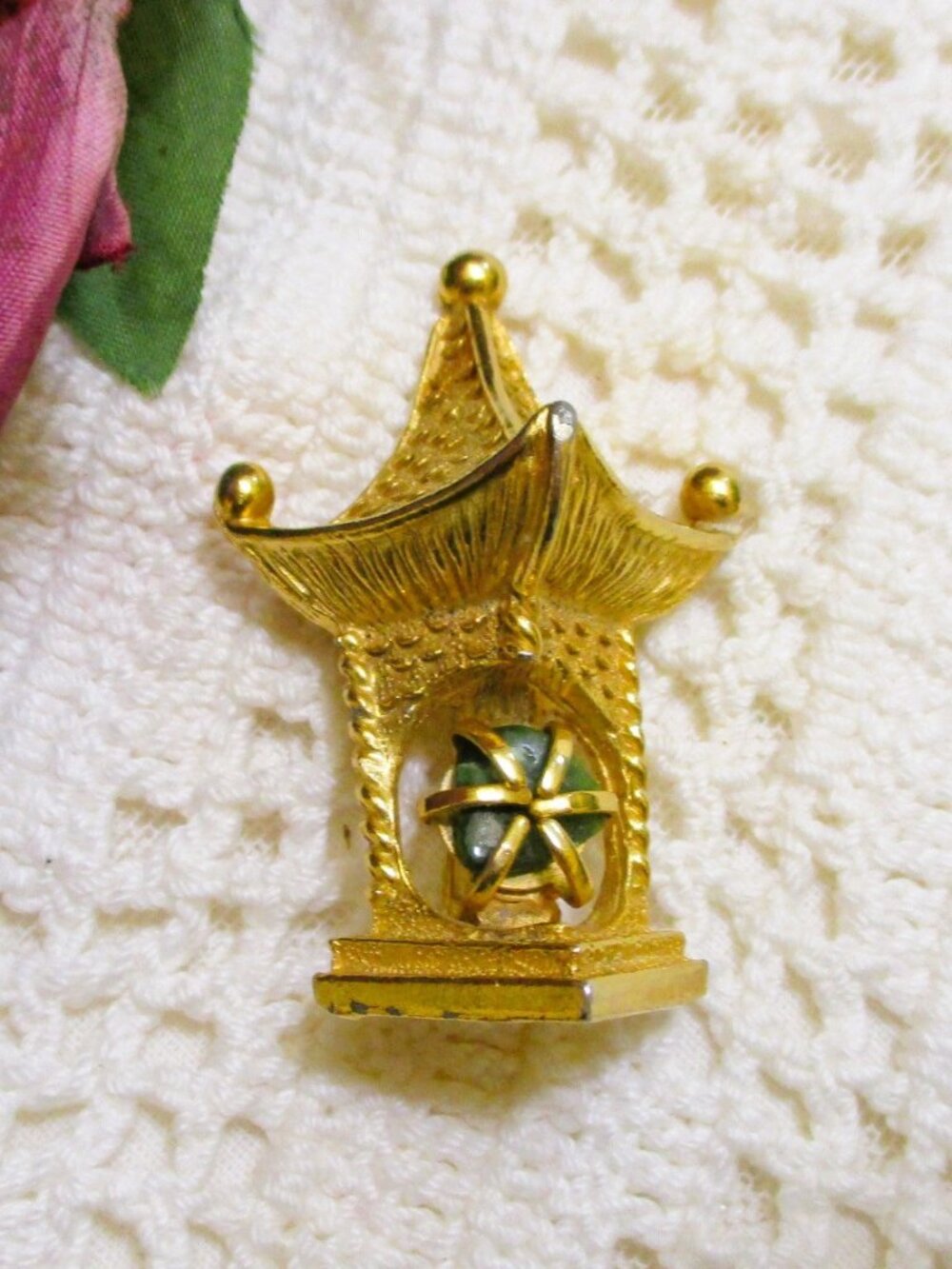 Vintage BSK Asian Pagoda Brooch: Gold Plate Nephrite Jade Far East Jewelry